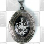 Cullen Family Crest Twilight New Moon Locket Necklace
